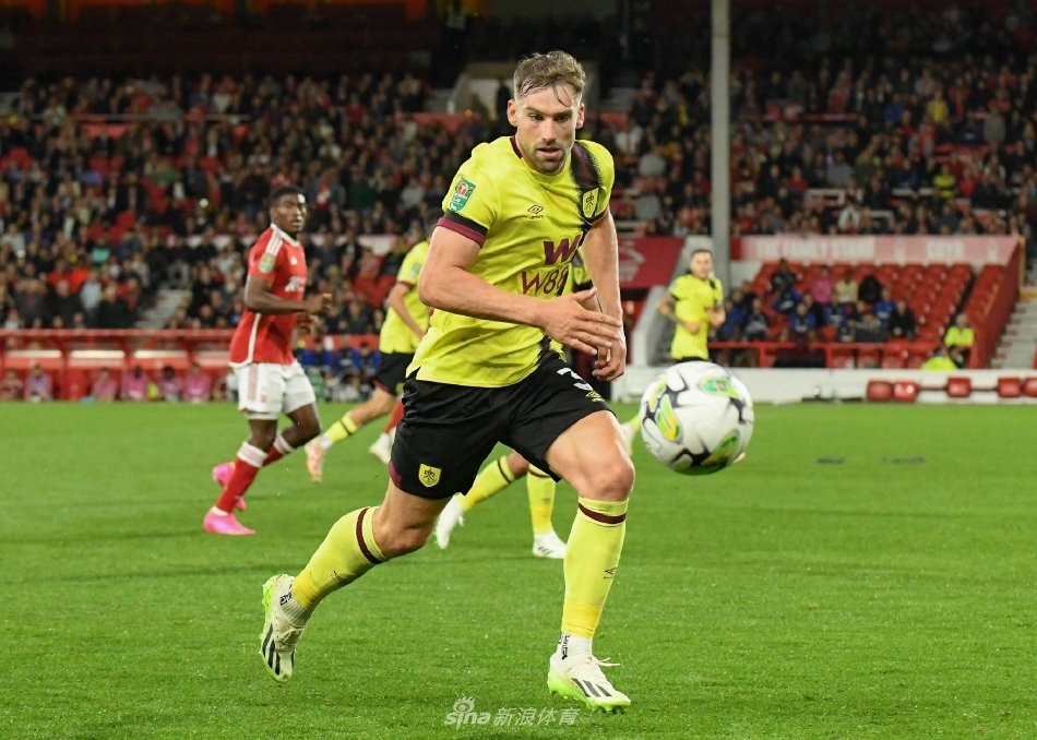 站稳脚跟 站稳脚跟