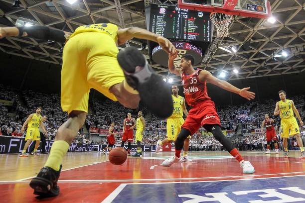 方面更有深 方面更有深